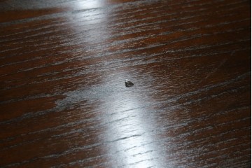 中古　ニレ材　格子意匠が特徴的な引き出し付き水屋箪笥サイドボード　(R-085861)