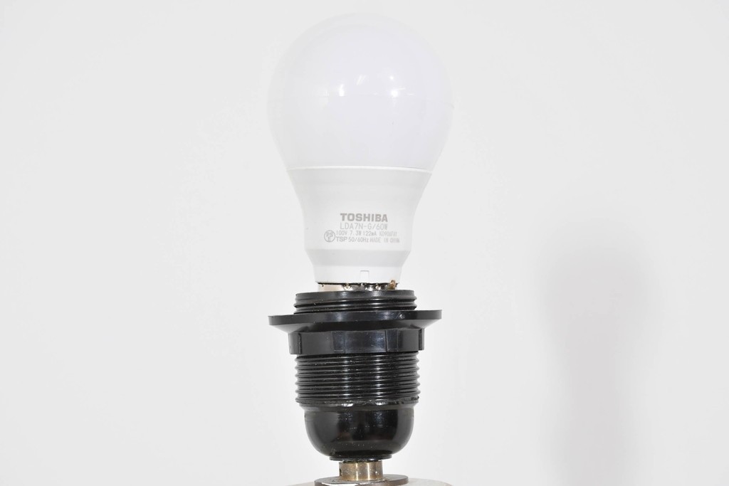 中古　イタリア高級家具　SILIK(シリック)　コートハンガーをリメイクしたフロアスタンド　定価約48万円　(R-085862)