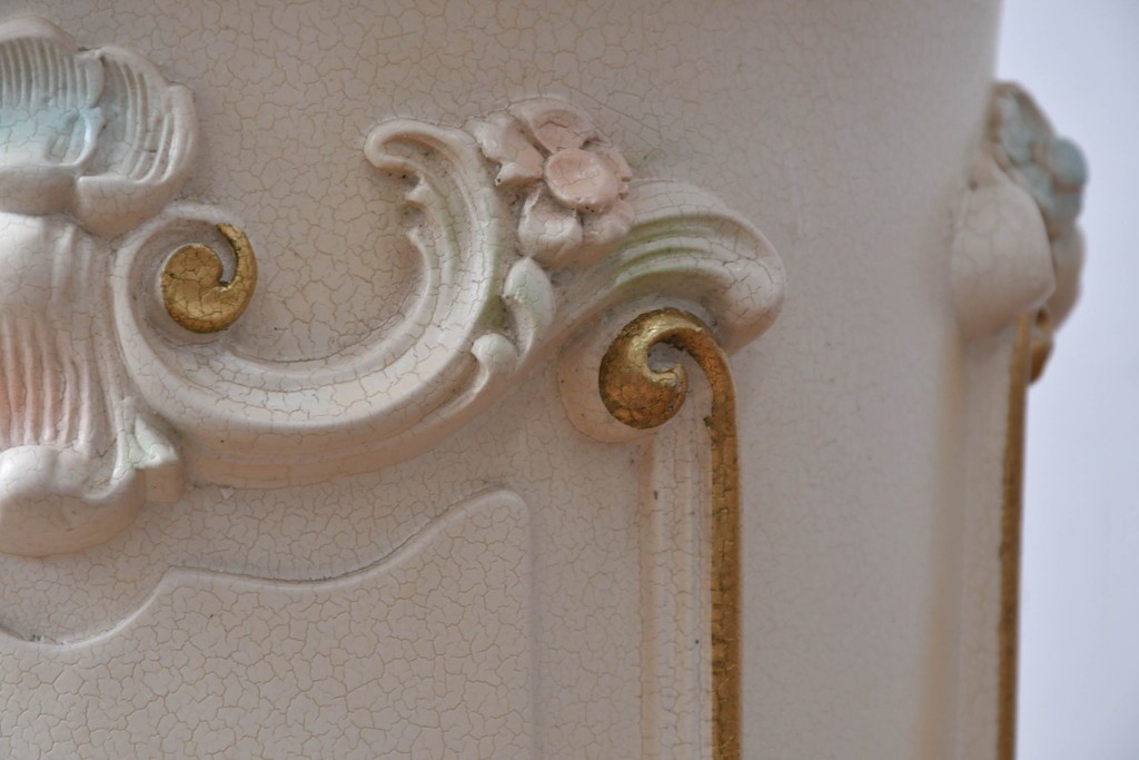 中古　イタリア高級家具　SILIK(シリック)　パステル彩色のレリーフ装飾が華やかな傘立て　定価約46万円　(R-085863)