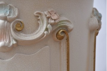 中古　イタリア高級家具　SILIK(シリック)　パステル彩色のレリーフ装飾が華やかな傘立て　定価約46万円　(R-085863)