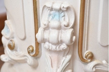 中古　イタリア高級家具　SILIK(シリック)　パステル彩色のレリーフ装飾が華やかな傘立て　定価約46万円　(R-085863)