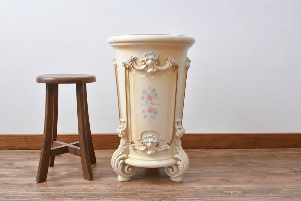 中古　イタリア高級家具　SILIK(シリック)　パステル彩色のレリーフ装飾が華やかな傘立て　定価約46万円　(R-085863)
