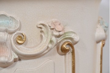 中古　イタリア高級家具　SILIK(シリック)　パステル彩色のレリーフ装飾が華やかな傘立て　定価約46万円　(R-085863)