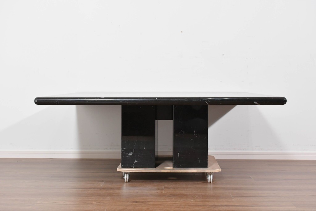 中古　ネオダヴィンチ(Neo Da Vinci)取り扱い　ネロ・マルキニア大理石　重厚な大理石天板のローテーブル　定価約100万円　(R-085864)