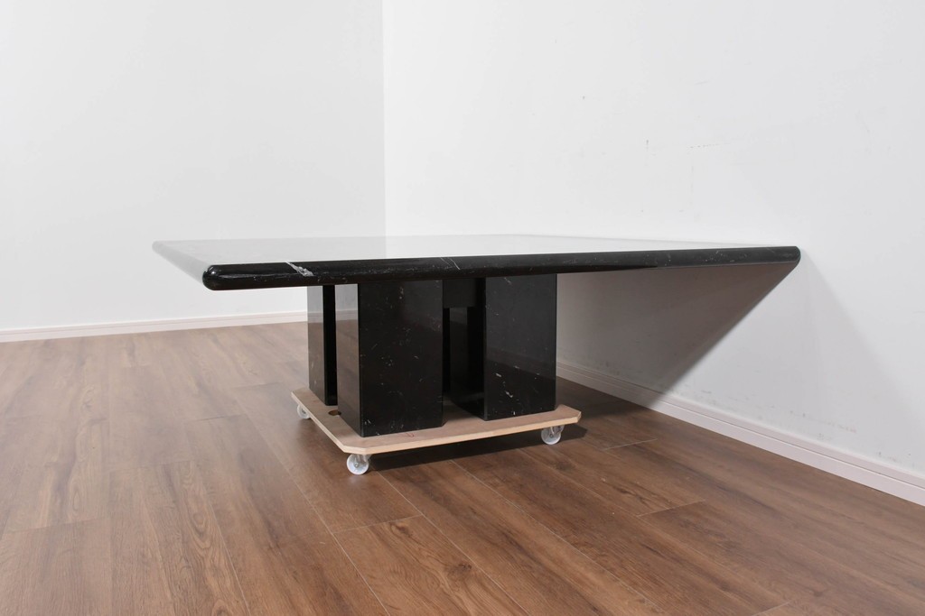 中古　ネオダヴィンチ(Neo Da Vinci)取り扱い　ネロ・マルキニア大理石　重厚な大理石天板のローテーブル　定価約100万円　(R-085864)