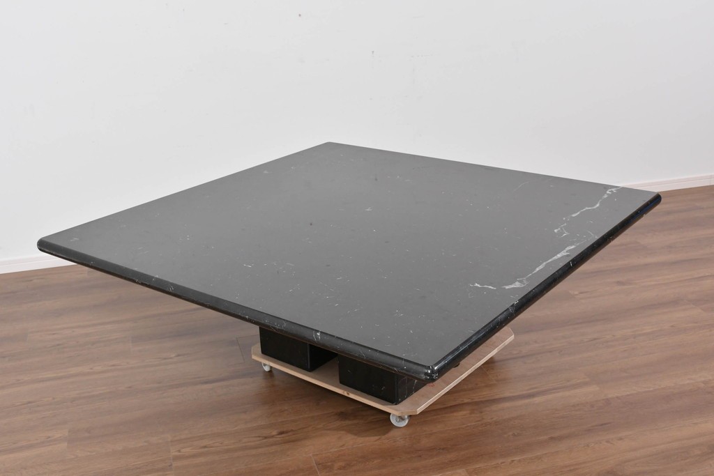 中古　ネオダヴィンチ(Neo Da Vinci)取り扱い　ネロ・マルキニア大理石　重厚な大理石天板のローテーブル　定価約100万円　(R-085864)