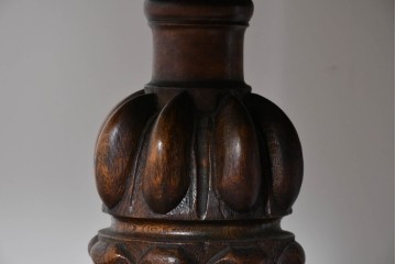 イギリスアンティーク　オーク材　バルボスレッグと細部の彫刻装飾が魅力のドローリーフテーブル　(R-085865)