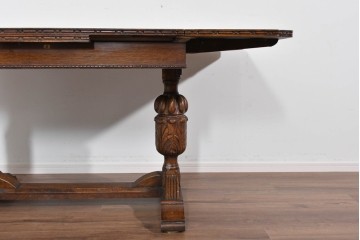 イギリスアンティーク　オーク材　バルボスレッグと細部の彫刻装飾が魅力のドローリーフテーブル　(R-085865)