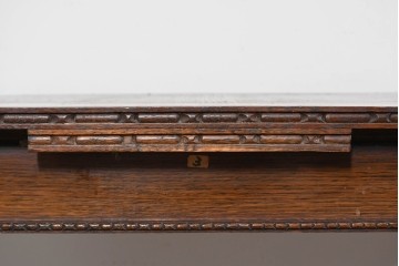 イギリスアンティーク　オーク材　バルボスレッグと細部の彫刻装飾が魅力のドローリーフテーブル　(R-085865)