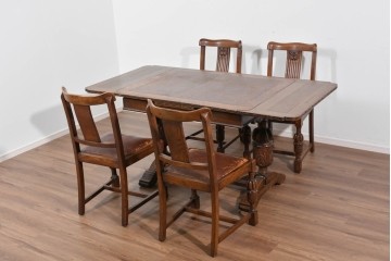 イギリスアンティーク　オーク材　バルボスレッグと細部の彫刻装飾が魅力のドローリーフテーブル　(R-085865)