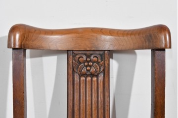 イギリスアンティーク　オーク材　存在感のある彫刻装飾とバルボスレッグが素敵なダイニングチェア4脚セット　(R-085866)