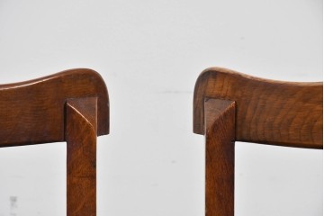 イギリスアンティーク　オーク材　存在感のある彫刻装飾とバルボスレッグが素敵なダイニングチェア4脚セット　(R-085866)