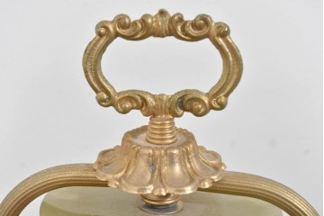 中古　イタリア製　ゴールド色の装飾が優美なオニキス製テーブルスタンド　(R-085867)