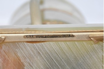 中古　イタリア製　ゴールド色の装飾が優美なオニキス製テーブルスタンド　(R-085867)