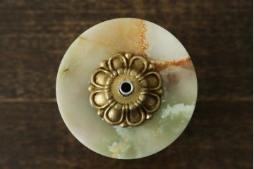 中古　イタリア製　ゴールド色の装飾が優美なオニキス製テーブルスタンド　(R-085868)