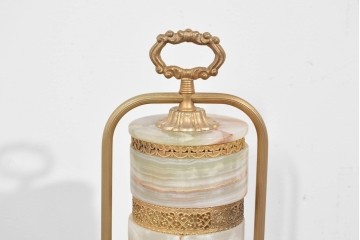 中古　イタリア製　ゴールド色の装飾が優美なオニキス製テーブルスタンド　(R-085868)