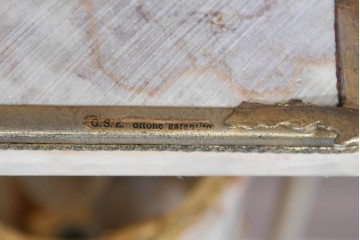 中古　イタリア製　ゴールド色の装飾が優美なオニキス製テーブルスタンド　(R-085868)