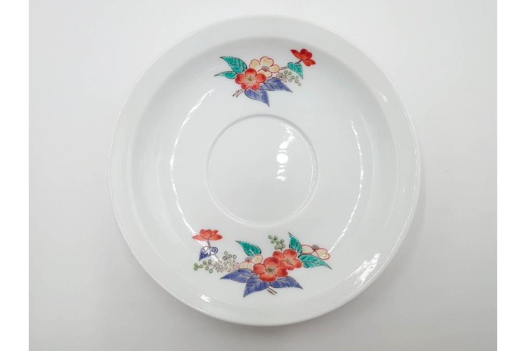 十四代 酒井田柿右衛門　錦　藪手毬文様の華やかな珈琲碗　共箱付き　(R-085870)