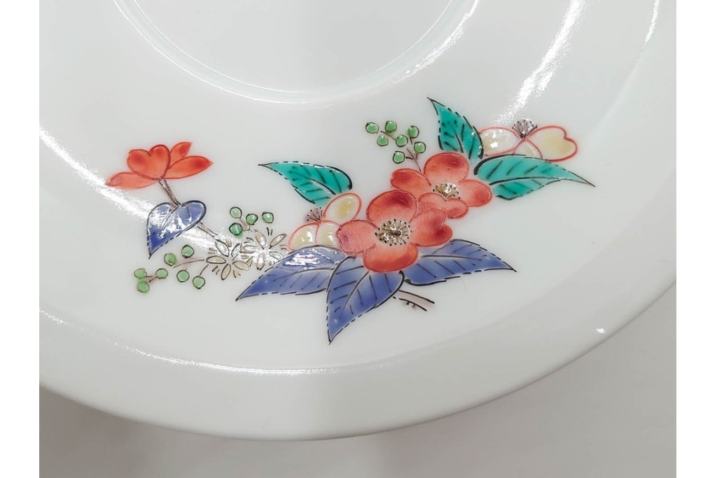 十四代 酒井田柿右衛門　錦　藪手毬文様の華やかな珈琲碗　共箱付き　(R-085870)