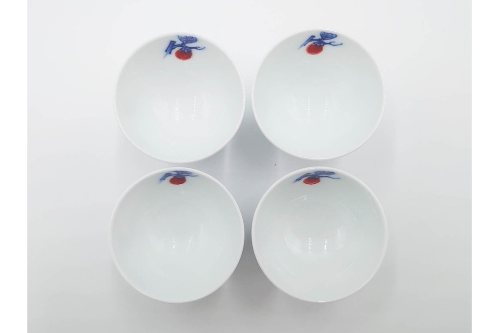 十四代 酒井田柿右衛門　染錦　柿文の入った徳利・盃の酒器セット　共箱付き　(R-085872)