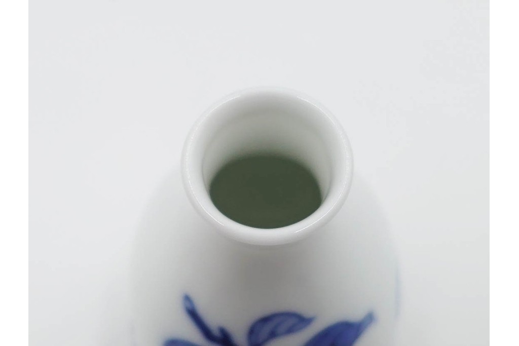 十四代 酒井田柿右衛門　染錦　柿文の入った徳利・盃の酒器セット　共箱付き　(R-085872)