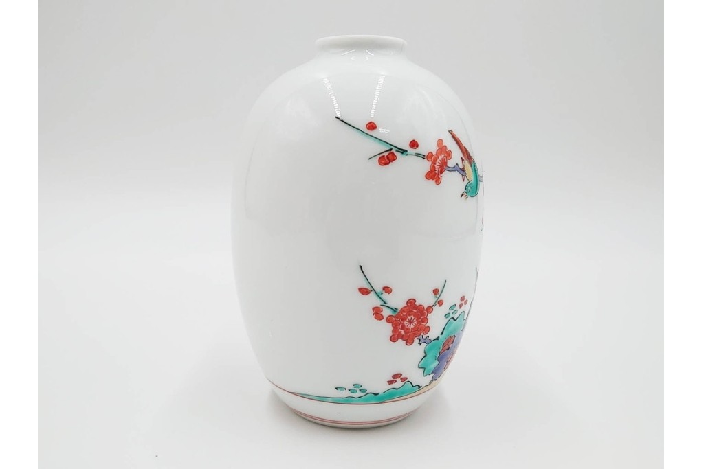 十四代 酒井田柿右衛門　錦・梅鳥文・菊文　優美な一輪生2点セット　共箱付き　(R-085874)