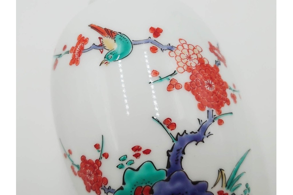 十四代 酒井田柿右衛門　錦・梅鳥文・菊文　優美な一輪生2点セット　共箱付き　(R-085874)