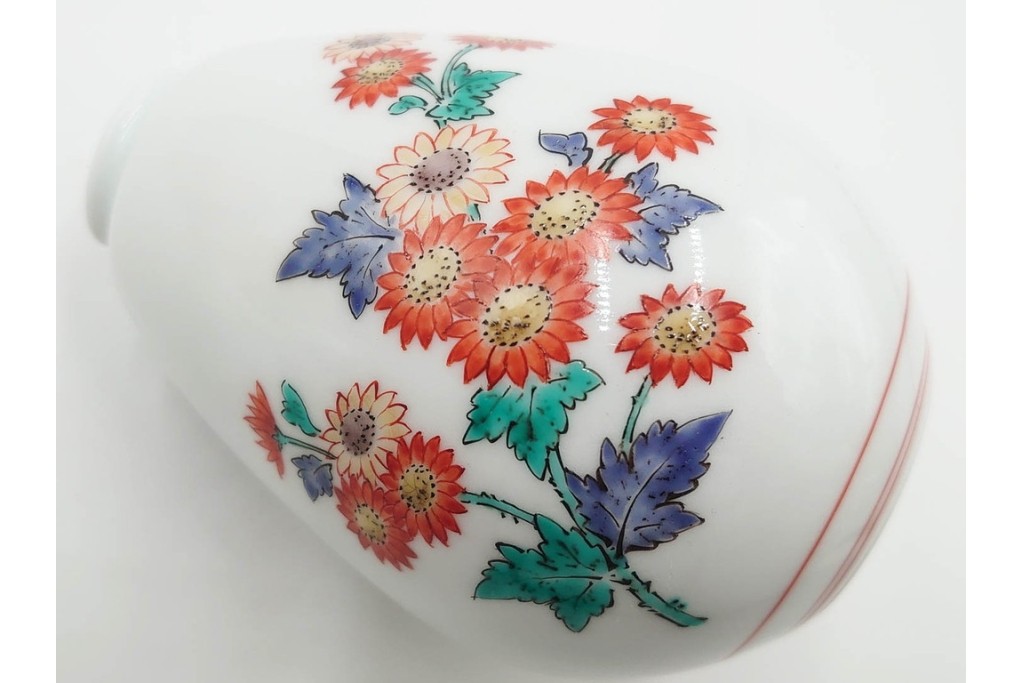 十四代 酒井田柿右衛門　錦・梅鳥文・菊文　優美な一輪生2点セット　共箱付き　(R-085874)