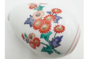 十四代 酒井田柿右衛門　錦・梅鳥文・菊文　優美な一輪生2点セット　共箱付き　(R-085874)