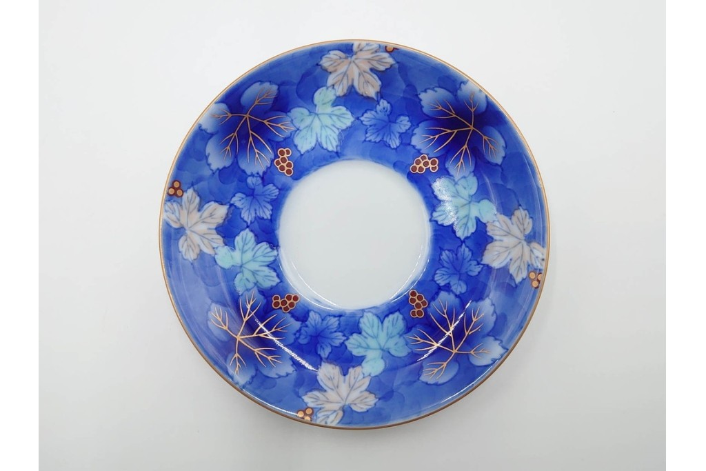 宮内庁御用達　深川製磁　瑠璃葡萄が優美な有田焼のコーヒーカップ&ソーサー6客セット　共箱付き　(R-085879)