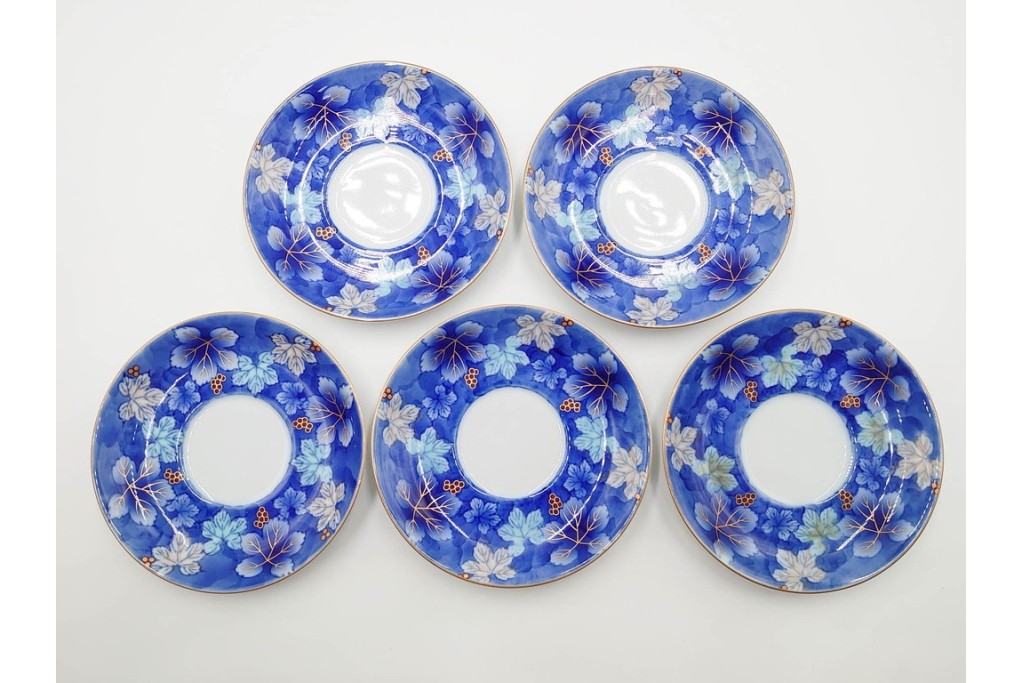 宮内庁御用達　深川製磁　瑠璃葡萄が優美な有田焼のコーヒーカップ&ソーサー6客セット　共箱付き　(R-085879)