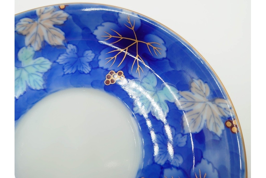 宮内庁御用達　深川製磁　瑠璃葡萄が優美な有田焼のコーヒーカップ&ソーサー6客セット　共箱付き　(R-085879)