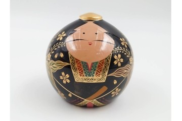 山口県特産　貞峰作　穏やかな表情が親しみ深い大内人形の雛人形2点セット　共箱付き　(R-085880)