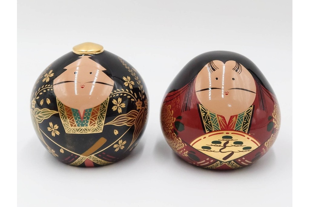 山口県特産　貞峰作　穏やかな表情が親しみ深い大内人形の雛人形2点セット　共箱付き　(R-085880)