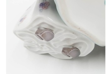 スペイン製　LLADRO(リヤドロ)　「MAKING A WISH」　バースデーケーキを囲む少女と犬の情景が愛らしい誕生日パーティーのフィギュリン　外箱付き　(R-085883)