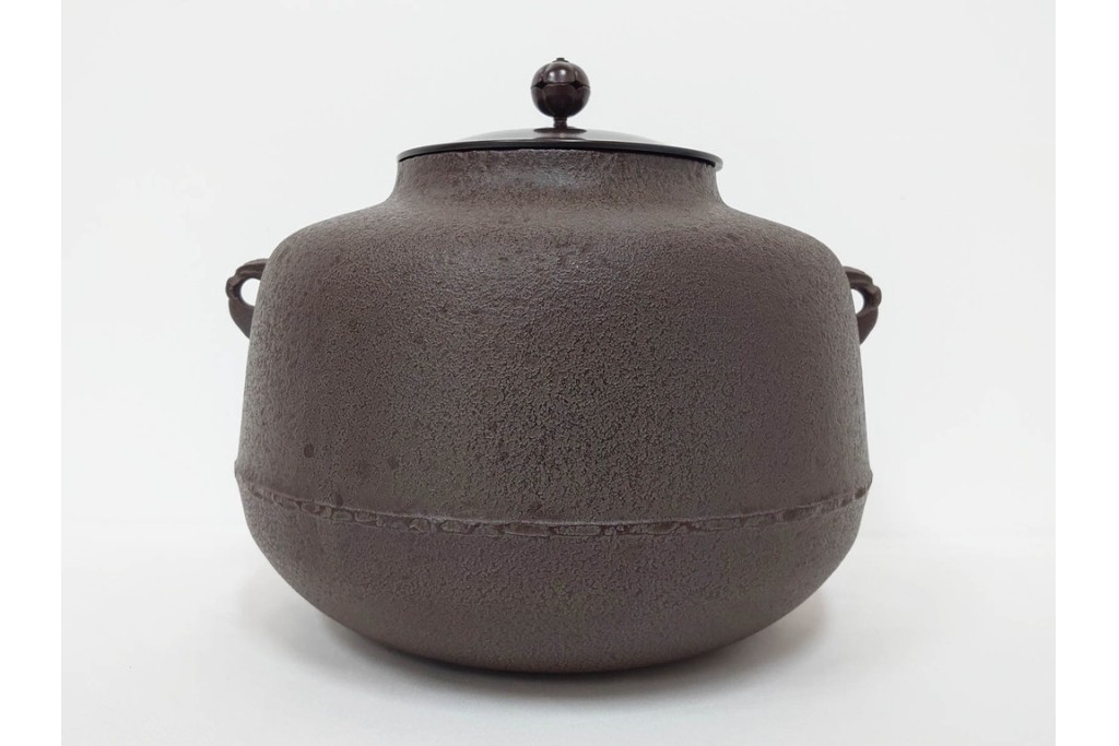 人間国宝　釜師 高橋敬典　端正な造形が際立つ利休好の阿弥陀堂釜　共箱付き　(R-085886)