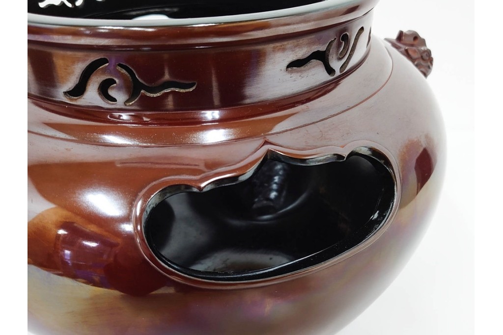 釜師 十二代 和田美之助　透かし文様が涼しげな丸釜添の唐銅鬼面風炉　共箱付き　(R-085892)