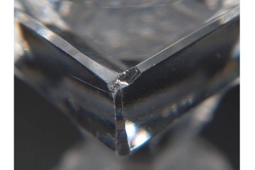 由水常雄　復刻作　繊細な霰文が輝く江戸切子のワイングラス一対　共箱付き　(R-085893)