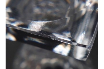 由水常雄　復刻作　繊細な霰文が輝く江戸切子のワイングラス一対　共箱付き　(R-085893)