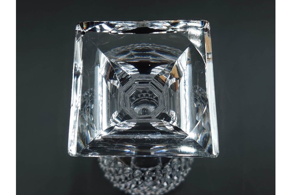 由水常雄　復刻作　繊細な霰文が輝く江戸切子のワイングラス一対　共箱付き　(R-085893)