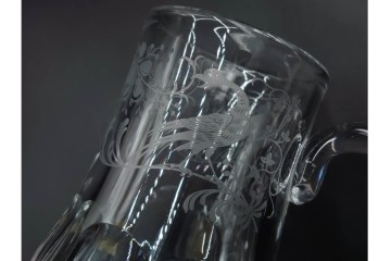 フランス　1981年　Baccarat(バカラ)　キリンビアマグコレクション　コレクターズグラス　鳳凰と草花のデザインが優美なビアマグ　 外箱・ネーム付き　(R-085895)