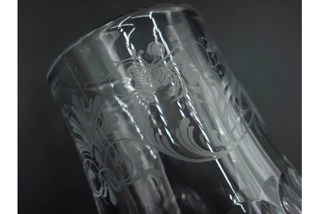 フランス　1981年　Baccarat(バカラ)　キリンビアマグコレクション　コレクターズグラス　鳳凰と草花のデザインが優美なビアマグ　 外箱・ネーム付き　(R-085895)