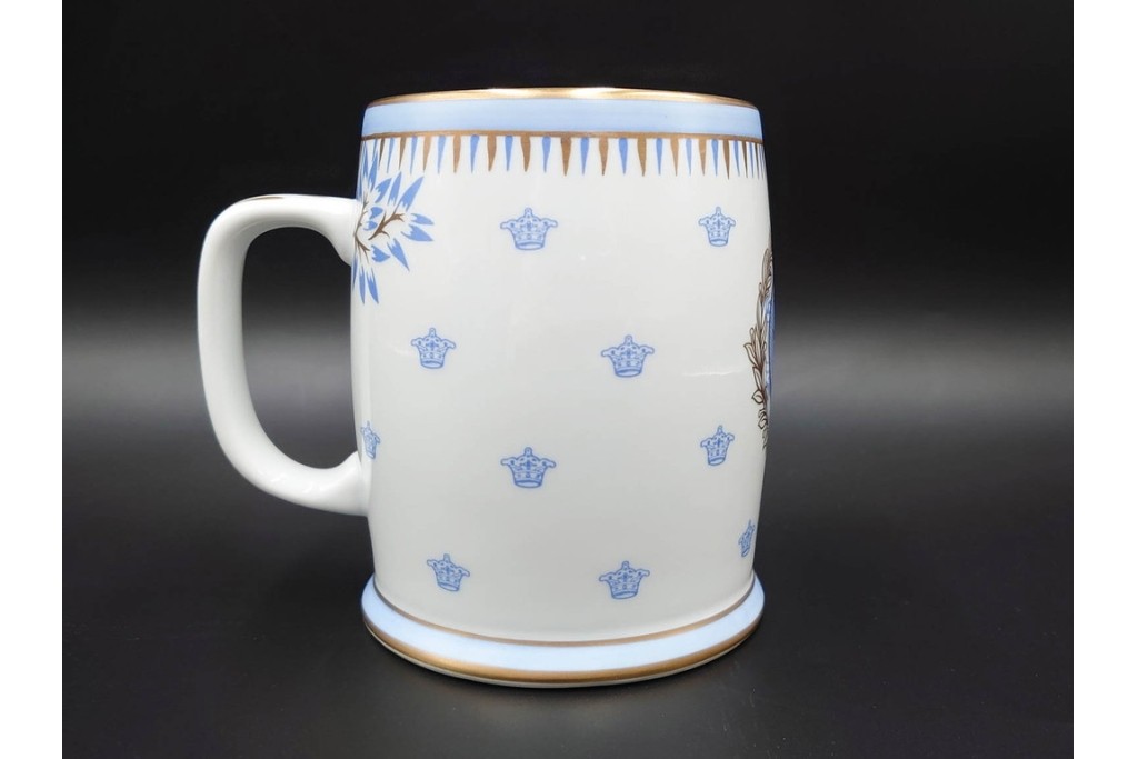 スウェーデン　1996年　Rorstrand(ロールストランド)　キリンビアマグコレクション　グリプスホルム　クラウンモチーフが上品なビアマグ　外箱付き　(R-085899)