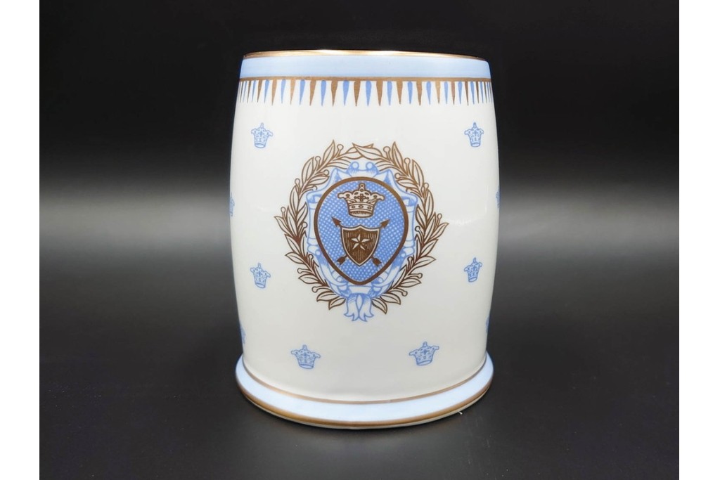 スウェーデン　1996年　Rorstrand(ロールストランド)　キリンビアマグコレクション　グリプスホルム　クラウンモチーフが上品なビアマグ　外箱付き　(R-085899)