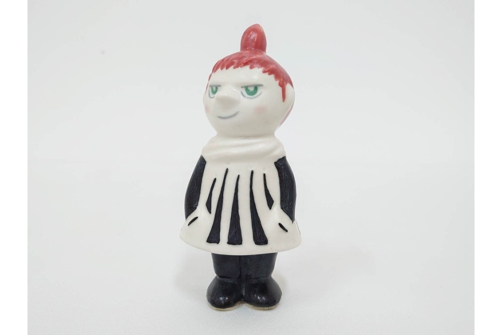 フィンランド　廃盤品　ARABIA(アラビア)　ムーミン　リトルミイ　高さ約11cm　凛とした表情が愛らしいフィギュア　(R-085902)