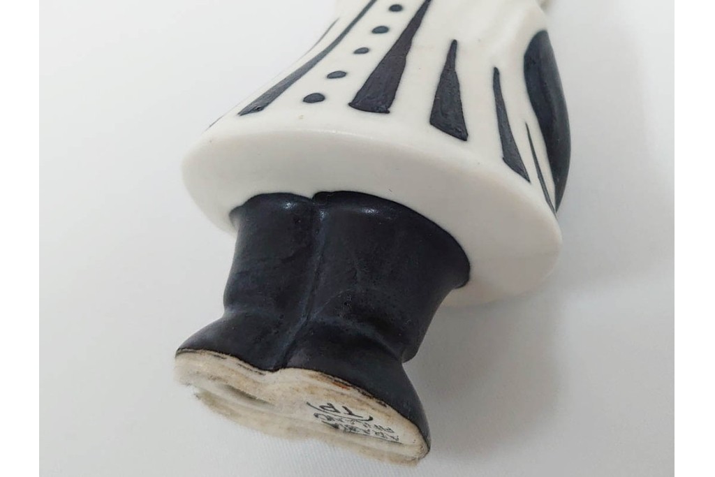 フィンランド　廃盤品　ARABIA(アラビア)　ムーミン　リトルミイ　高さ約11cm　凛とした表情が愛らしいフィギュア　(R-085902)