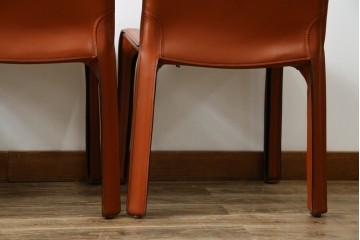 中古　Cassina(カッシーナ)　412 CAB(キャブ)　MARIO BELLINI(マリオ・ベリーニ)　端正なフォルムが魅力のアームレスチェア3脚　セット現行定価約90万円相当　(R-085910)