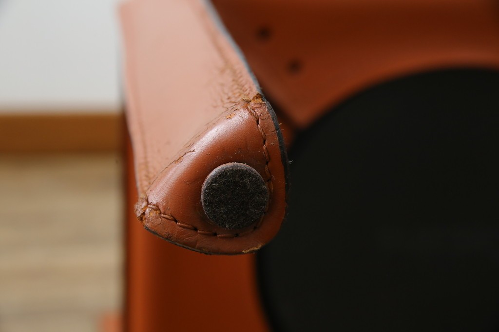 中古　Cassina(カッシーナ)　412 CAB(キャブ)　MARIO BELLINI(マリオ・ベリーニ)　端正なフォルムが魅力のアームレスチェア3脚　セット現行定価約90万円相当　(R-085910)