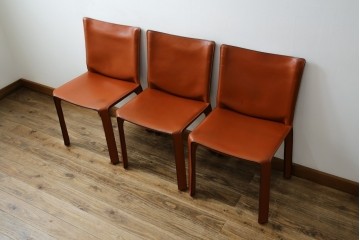 中古　Cassina(カッシーナ)　412 CAB(キャブ)　MARIO BELLINI(マリオ・ベリーニ)　端正なフォルムが魅力のアームレスチェア3脚　セット現行定価約90万円相当　(R-085910)