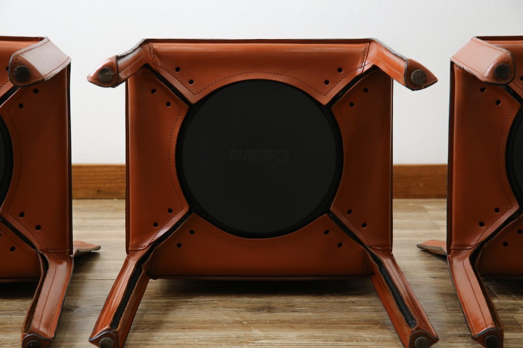 中古　Cassina(カッシーナ)　412 CAB(キャブ)　MARIO BELLINI(マリオ・ベリーニ)　端正なフォルムが魅力のアームレスチェア3脚　セット現行定価約90万円相当　(R-085910)